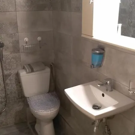 Gogo's - γωγώ & נידרי