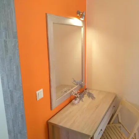 Gogo's - γωγώ & בית הארחה 4*