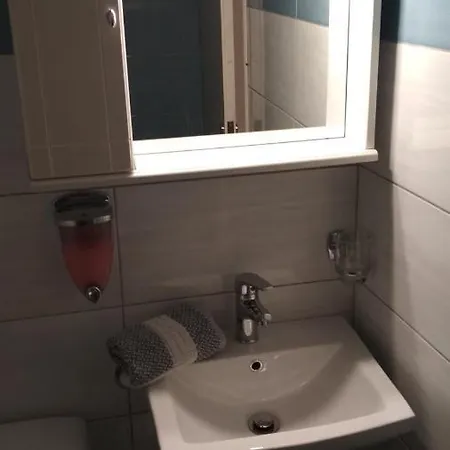 בית הארחה Gogo's - γωγώ & נידרי