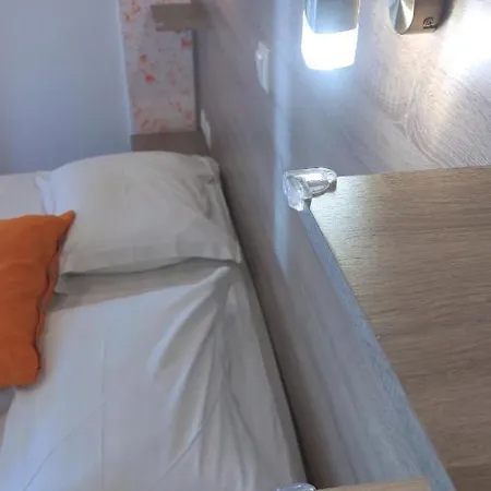 Guest house Gogo's - γωγώ & *