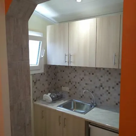 Konukevi Gogo's - γωγώ & 4*